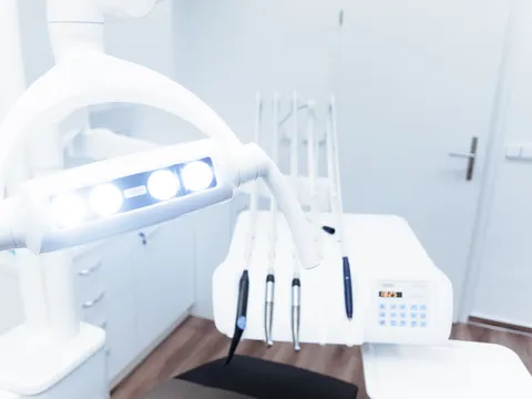 A dental unit with its lamp and handpieces